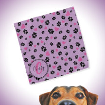 Paw druckt und Herz Muster Lilac Monogram Name