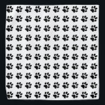 Paw Prints in Weiß und Schwarz Kopftuch<br><div class="desc">Paw Prints in Weiß und Schwarz - einfach aber toll für einen Tierliebhaber! Oder für Ihr Haustier!</div>