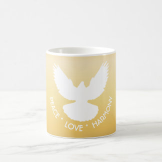 Peace Dove in Flight White on Gold Einfach elegant Kaffeetasse