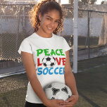 Peace Liebe Soccer Ball Niedlich Sports Team T-Shirt<br><div class="desc">Ich Liebe,  Fußball zu spielen. Ein niedlicher Fußball als O in Liebe auf diesem grünen Sportgeschenk. Peace Liebe Soccer T - Shirt.</div>