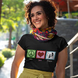 Peace Liebe Theater Company Custom Acress T-Shirt<br><div class="desc">Ein niedliches Shirt für eine Theaterfirma,  einen Theaterclub oder für diejenigen,  die die Kunst des Schauspiels Liebe. Passen Sie dies mit Ihrem Theaternamen oder der Gesellschaft in Weiß über dem coolen Friedenszeichen,  Herz und Drama Masken an. Peace Liebe Theater.</div>