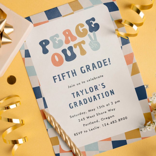 Peace Out 5th Grade Groovy Graduation Party Einladung (peace out fifth grade graduation party invite)