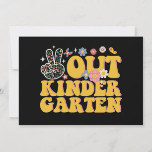 Peace Out Kindergarten Groovy Letzten Schultag Einladung