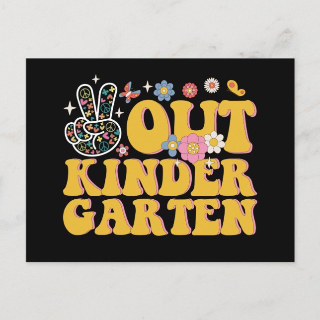 Peace Out Kindergarten Groovy Letzten Schultag Postkarte (Vorderseite)