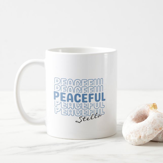 Peaceful Blue Wavy Retro Custom Name Text Coffee M Kaffeetasse (Mit Donut)