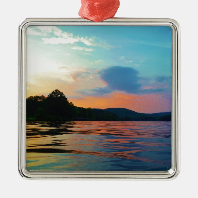 Peach and Blue Sunset on Mountain Lake Silbernes Ornament (Vorne)