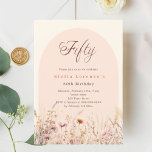 Peach beige Wildblume Blumenluxus 50. Geburtstag Einladung<br><div class="desc">Eine elegante Wildblume. Cremefarbener Hintergrund und pfirsichfarbener Bogen. Die Wildblumen sind in Beige,  Rosa und Aquarell gehalten.</div>