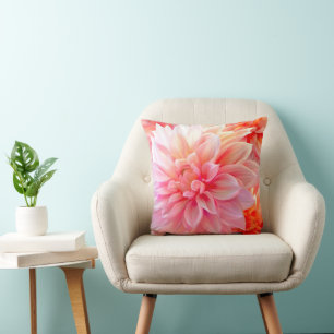 Peach Blush Dahlia Blossom Kissen