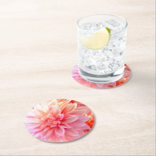 Peach Blush Dahlia Blossom Runder Pappuntersetzer