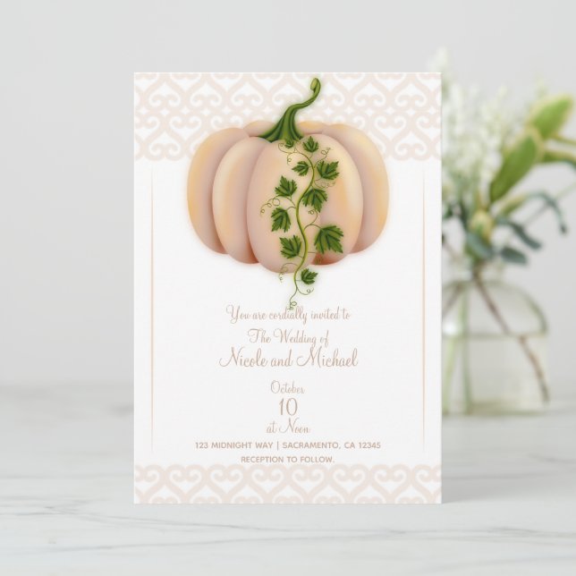 Peach Blush Pumpkin Storybook Hochzeit im Herbst Einladung (Stehend Vorderseite)