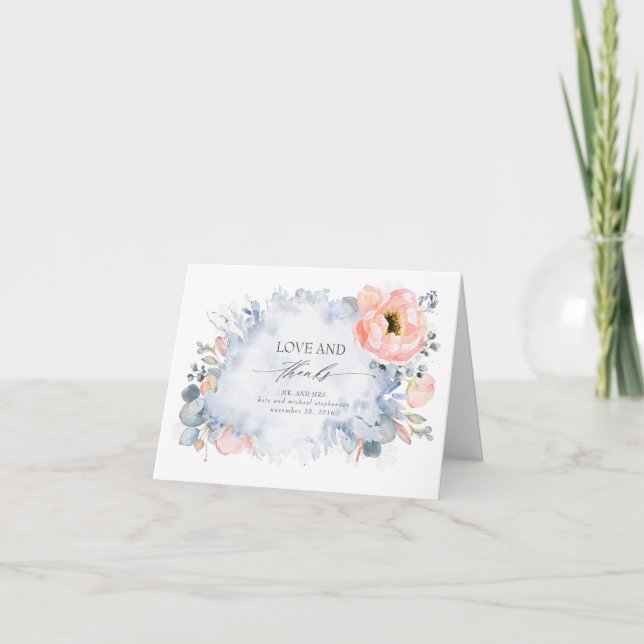 Peach Floral Elegant Dusty Blue Wedding Vielen Dan Dankeskarte (Vorderseite)
