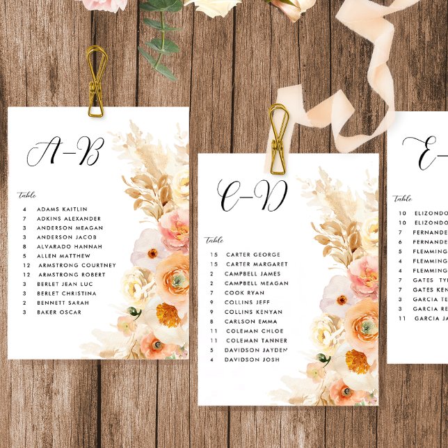 Peach Floral Seating Plan Cards with Guest Names (Von Creator hochgeladen)