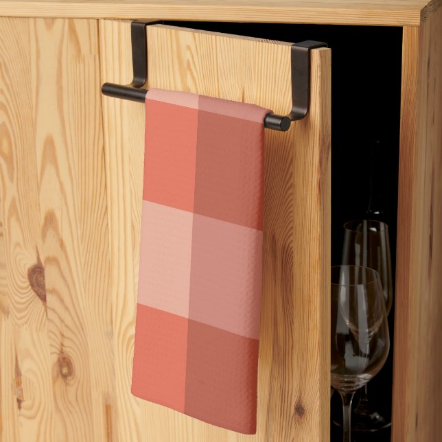 Peach Fuzz Orange Checkerboard-Muster Geschirrtuch (Drittel gefaltet)