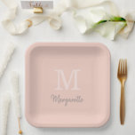Peach Name and Initial Monogram Paper Tellers Pappteller<br><div class="desc">Eleganter Name und Initial Monogram Junggeselinnen-Abschied,  Geburtstagsparty oder ein beliebiges Party,  das mit Ihrem Anfangs- und Vornamen angepasst werden kann. Die Hintergrundfarbe kann auch beliebig angepasst werden. Klicken Sie einfach auf die Schaltfläche Weitere Einstellungen anpassen,  um die Farben zu ändern</div>