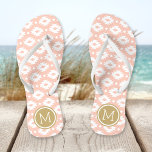 Peach und Gold Aztec Monogram Flip Flops<br><div class="desc">Maßgeschneiderte,  bedruckte Flop-Sandalen mit einem geometrischen Aztec-Muster und einem eigenen Monogramm oder einem anderen Text in einem Kreisrahmen. Klicken Sie auf Anpassen,  um Schriftart und Farben zu ändern oder eigene Bilder hinzuzufügen,  um ein einzigartiges Design zu erstellen!</div>