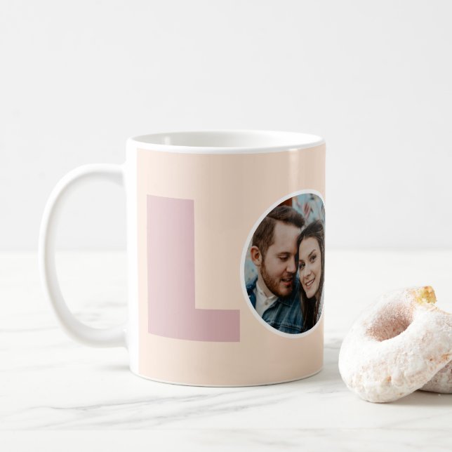 Peach Valentinstag Liebe Typografie Foto Kaffeetasse (Mit Donut)