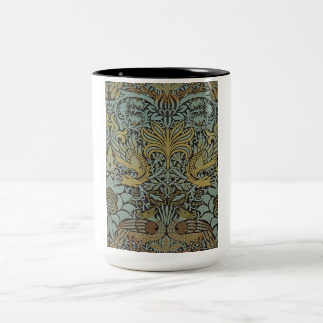 Peacock und Dragon (von William Morris) Zweifarbige Tasse (Mittel)