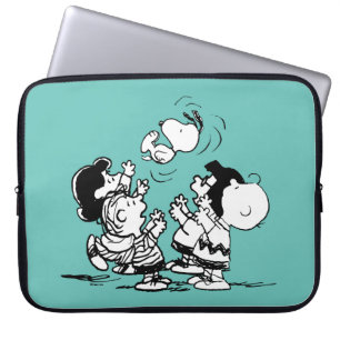 Peanuts Gang Lifting Snoopy Laptopschutzhülle