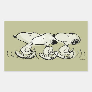 Peanuts Snoopy stolziert Rechteckiger Aufkleber