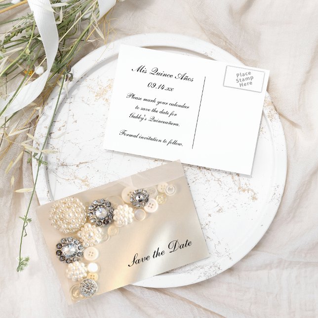 Pearl Diamond Buttons Quinceañera Save the Date Ankündigungspostkarte (Von Creator hochgeladen)