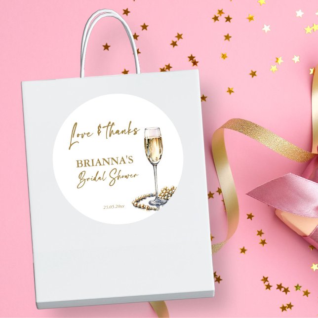 Pearls und Prosecco Brautparty danken Ihnen Runder Aufkleber (Pearls and prosecco bridal shower thank you favor sticker champagne glass and pearls themed favors)