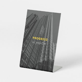 Pedestal Sign Sockelschild