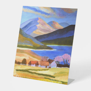 Pedestal-Stand im schottischen Hochland Sockelschild