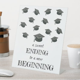 Pedestal-Zeichen der Graduierungspartei Sockelschild