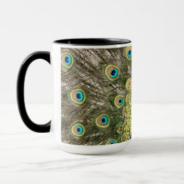 Pedro-Pfau versieht bunten wilden Vogel-Pfau mit Tasse