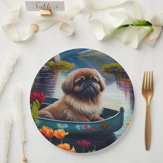 Pekingese auf dem Paddle: Ein Landschaftliches Abe Pappteller (Hochzeit)