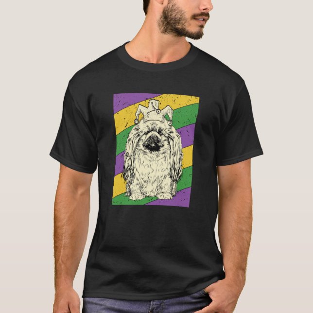 Pekingese Jester Mardi Gras Dog Mom or Dad T-Shirt (Vorderseite)
