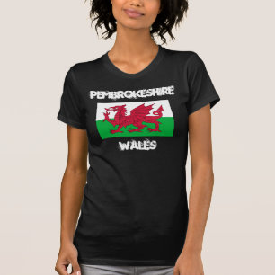 Pembrokeshire, Wales mit walisischer Flagge T-Shirt