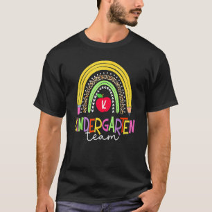 Pencil Rainbow Kindergarten Team erster Tag T-Shirt