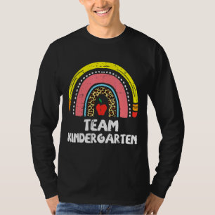 Pencil Rainbow Team Kindergarten letzten Tag von S T-Shirt