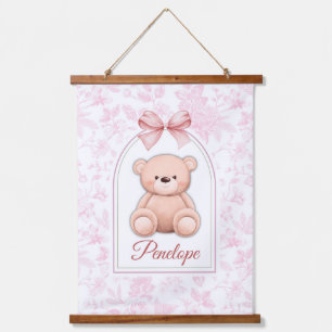 Penelope   Benutzerdefiniertes rosa Teddy-Bär-Kind Wandteppich Mit Holzrahmen