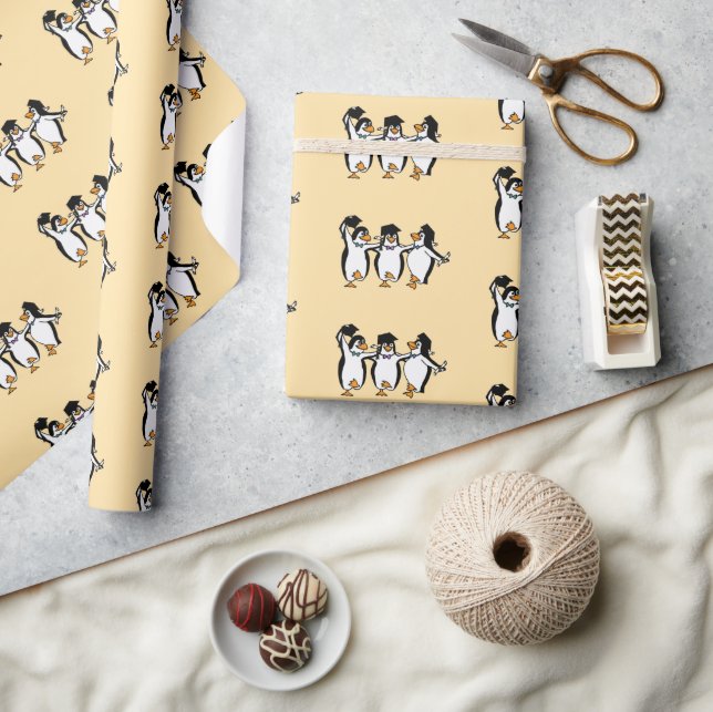 Penguin Best Friends Abschluss Geschenkpapier (Kunsthandwerk)