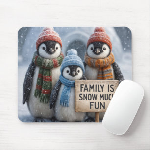 Penguin-Familie in Schneeflocken Mousepad