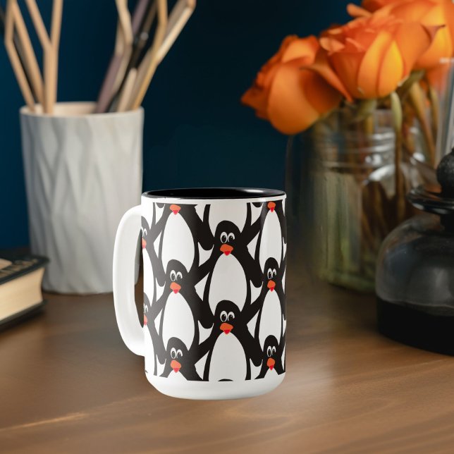 Penguin Morning Party Zweifarbige Tasse (Von Creator hochgeladen)