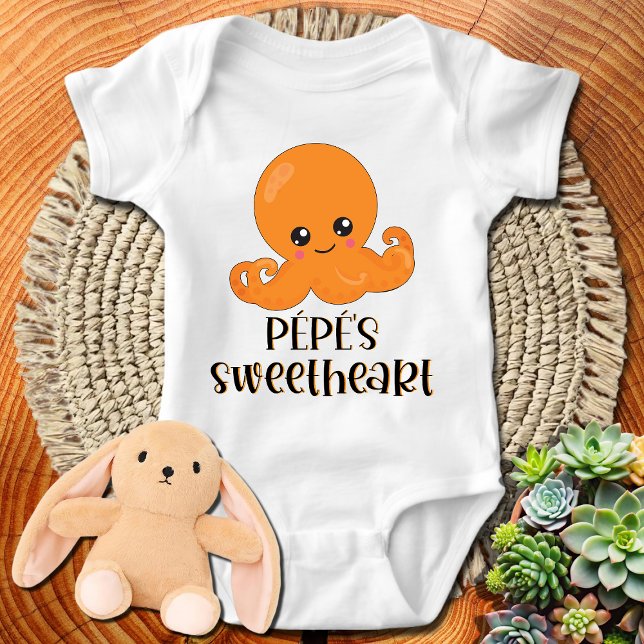 Pepe's Sweetheart Orange Kawaii Octopus Baby Strampler (Von Creator hochgeladen)