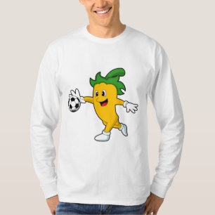 Pepper Vegan als Fußballspieler mit Fußball.PNG T-Shirt