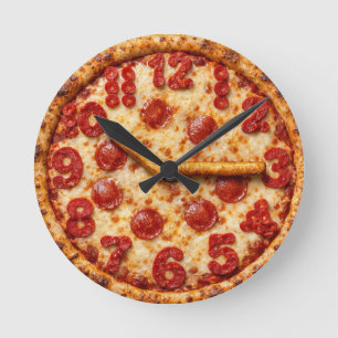 Pepperoni-Pizza-Uhr – Photorealistische Food-Kunst Runde Wanduhr