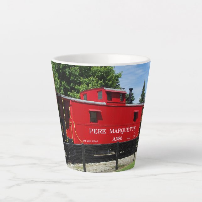 Pere Marquette Caboose Latte Tasse (Vorderseite)