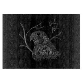 Peregrine Falcon in Baumzweigen mit Handschrift Schneidebrett