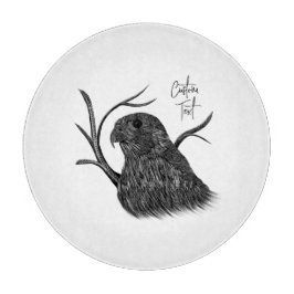 Peregrine Falcon in Baumzweigen mit Handschrift Schneidebrett