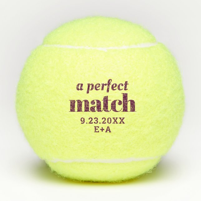 Perfect Match Personalisierte Burgundy Wedding Tennisbälle (Vorderseite)
