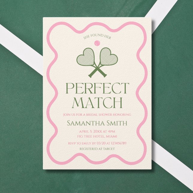 Perfekte Match Tennis Pink & Green Brautparty Einladung (She found her perfect match tennis inspired bridal shower pink & green wavy frame modern )