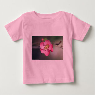 Perfekte rosa Blütenruhe Baby T-shirt
