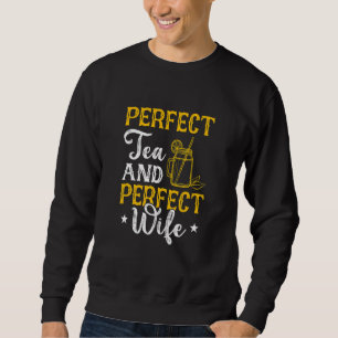 Perfekter Tee und perfekte Frau Tee Teetrinken B