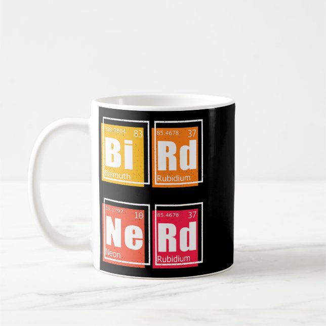 Periodischer NERD der Vogelbeobachtung Elemente im Kaffeetasse (Links)