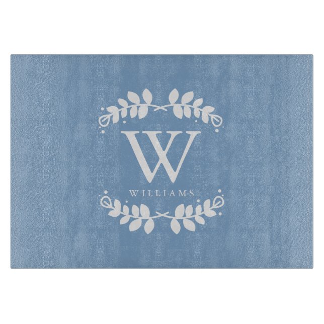 Periwinkle Blue Family Monogram Schneidebrett (Vorderseite)